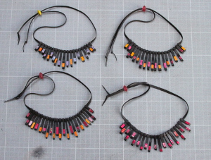 4 colliers