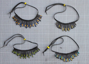 4 colliers
