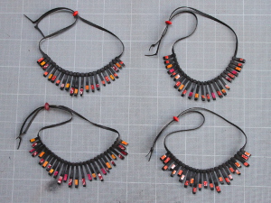 4 colliers