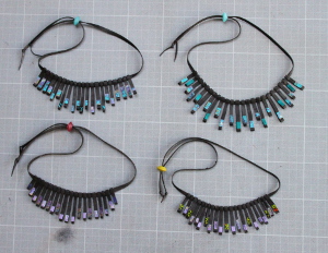 4 colliers